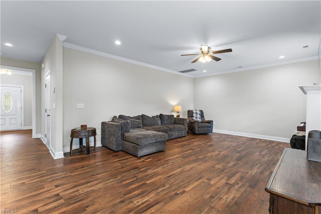 16213 Muddy Cove Cir Property Photo 10