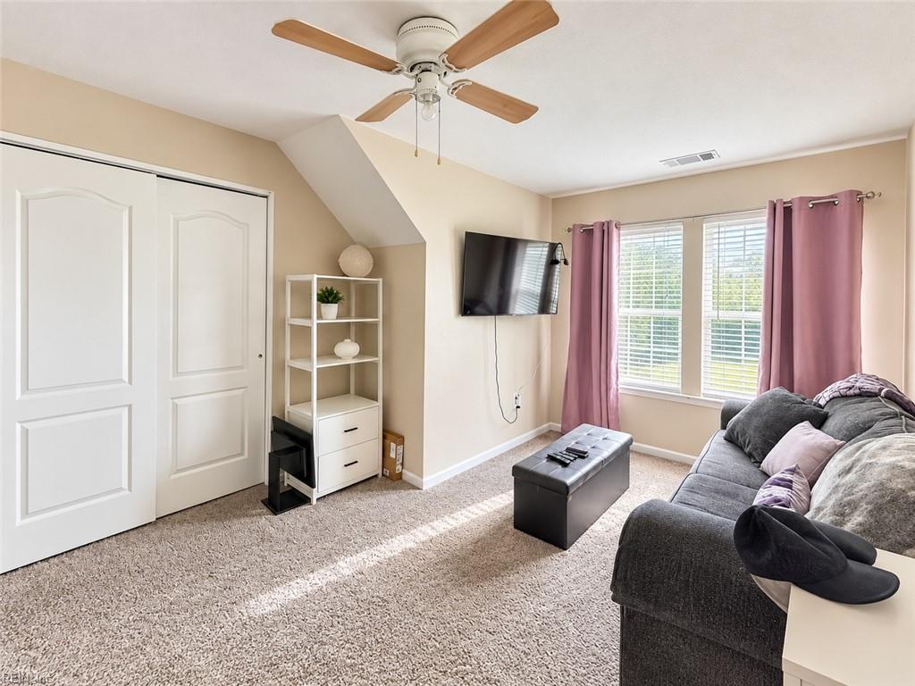 2001 Woodshire Way Property Photo 23