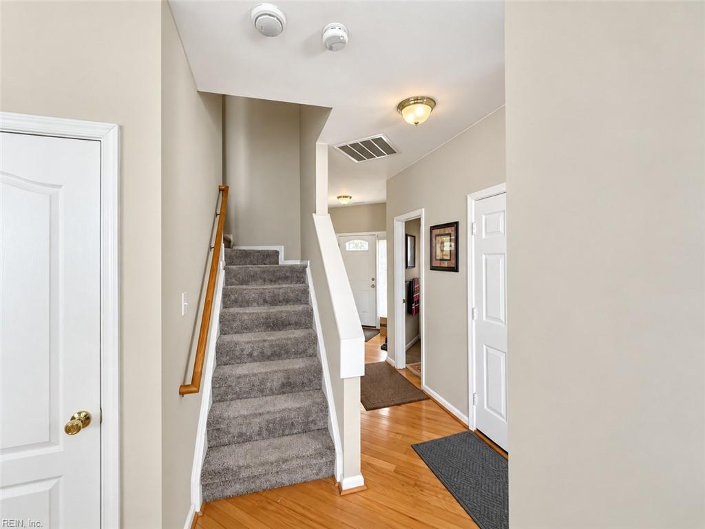 2001 Woodshire Way Property Photo 28