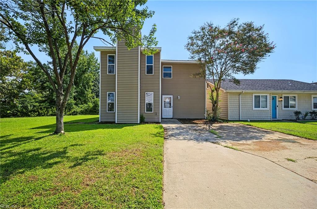 3819 Peachtree Ln Property Photo 2