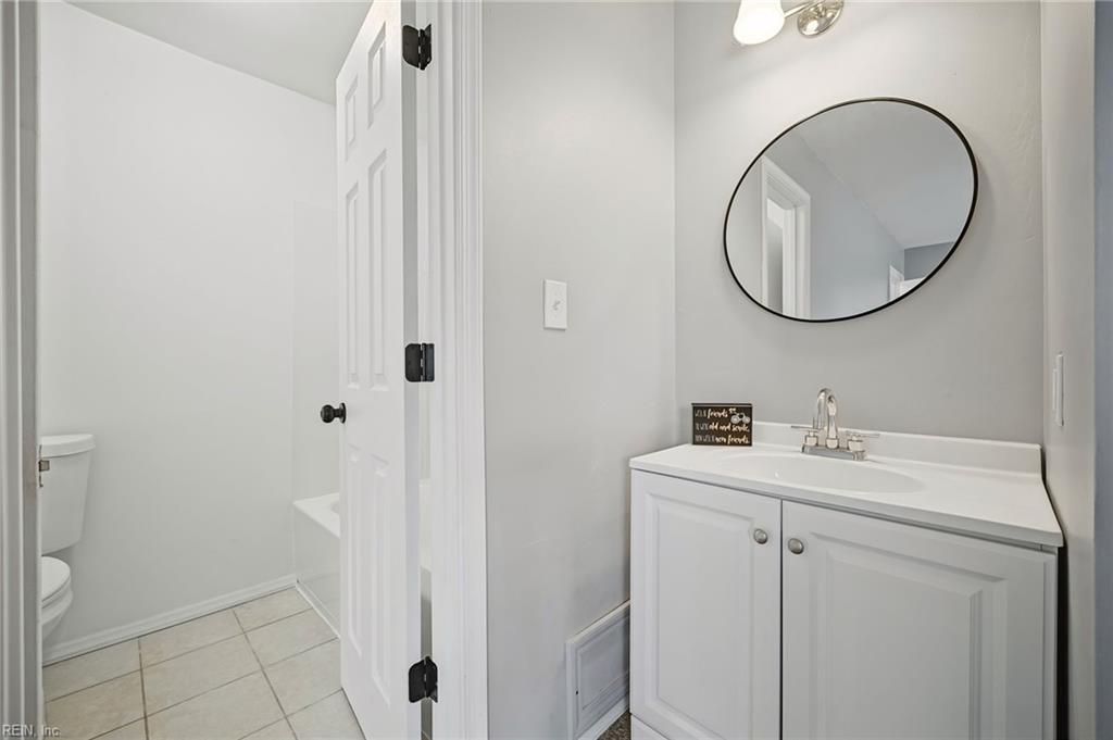 3819 Peachtree Ln Property Photo 32