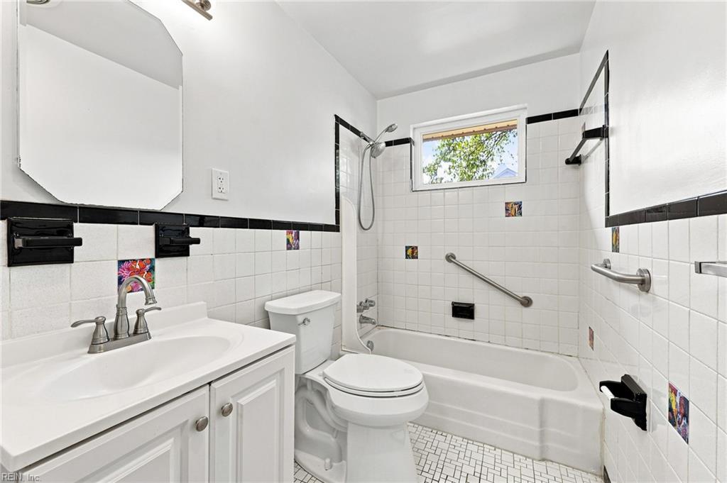 727 Osborn Ave Property Photo 19