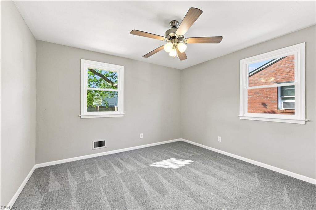 727 Osborn Ave Property Photo 20