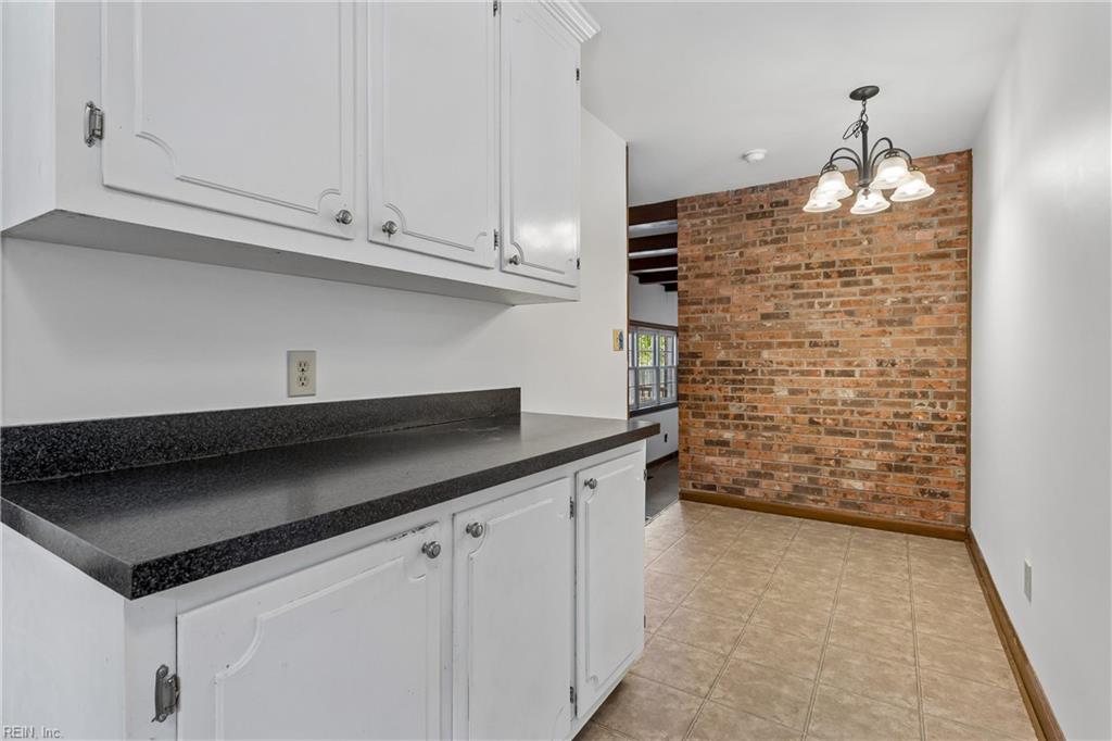 1667 Neptune Dr Property Photo 9