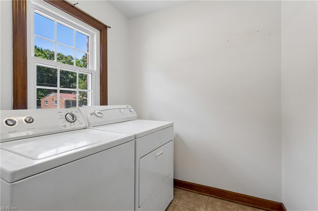 1667 Neptune Dr Property Photo 10