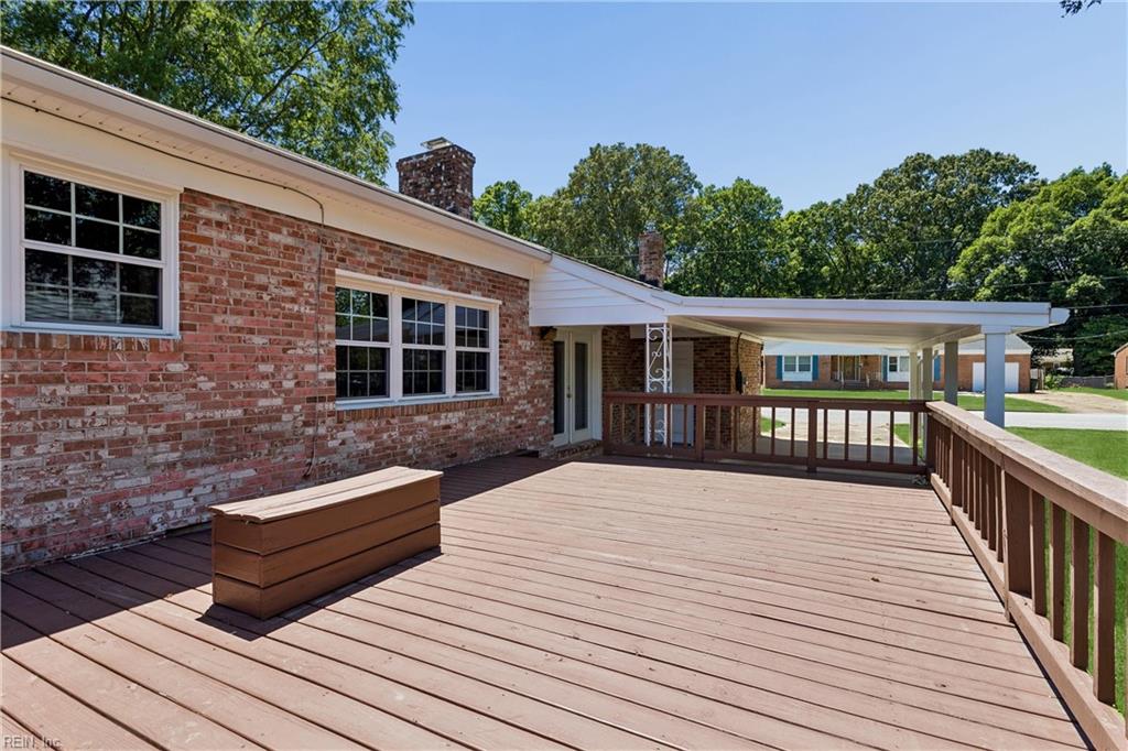 1667 Neptune Dr Property Photo 23