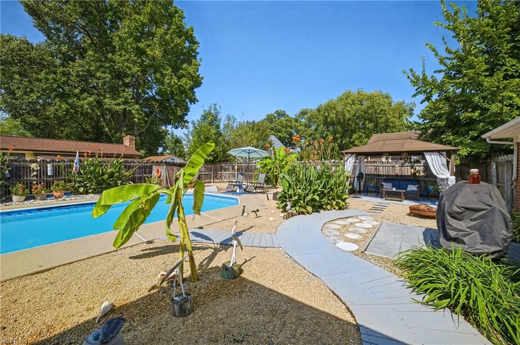 608 Brookside Ct Property Photo 8