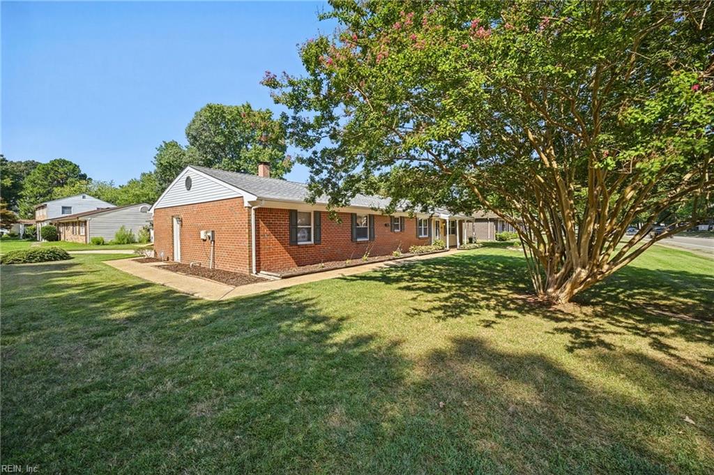608 Brookside Ct Property Photo 37