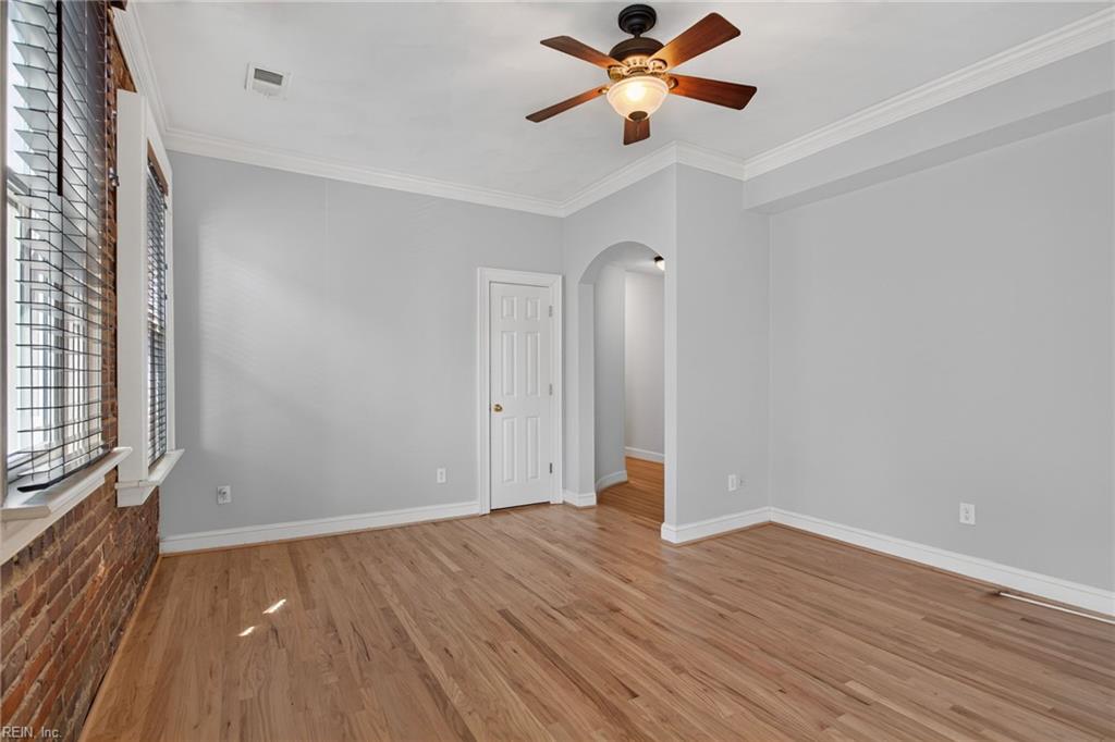 1315 Colonial Ave Property Photo 7