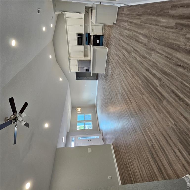 1140 Rountree Cres Property Photo 18