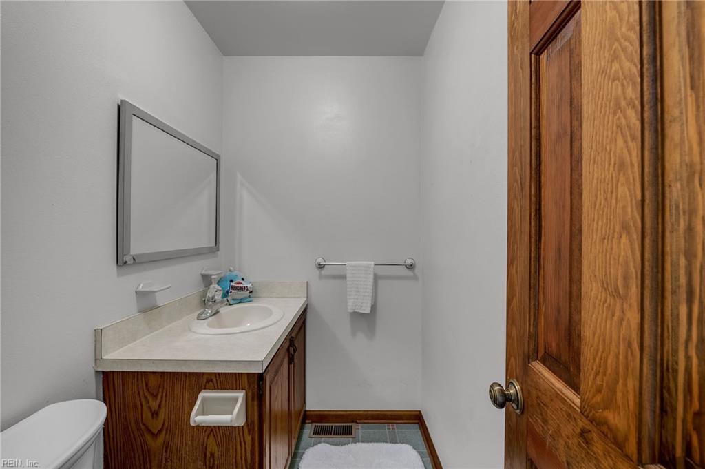 716 Montebello Cir Property Photo 18
