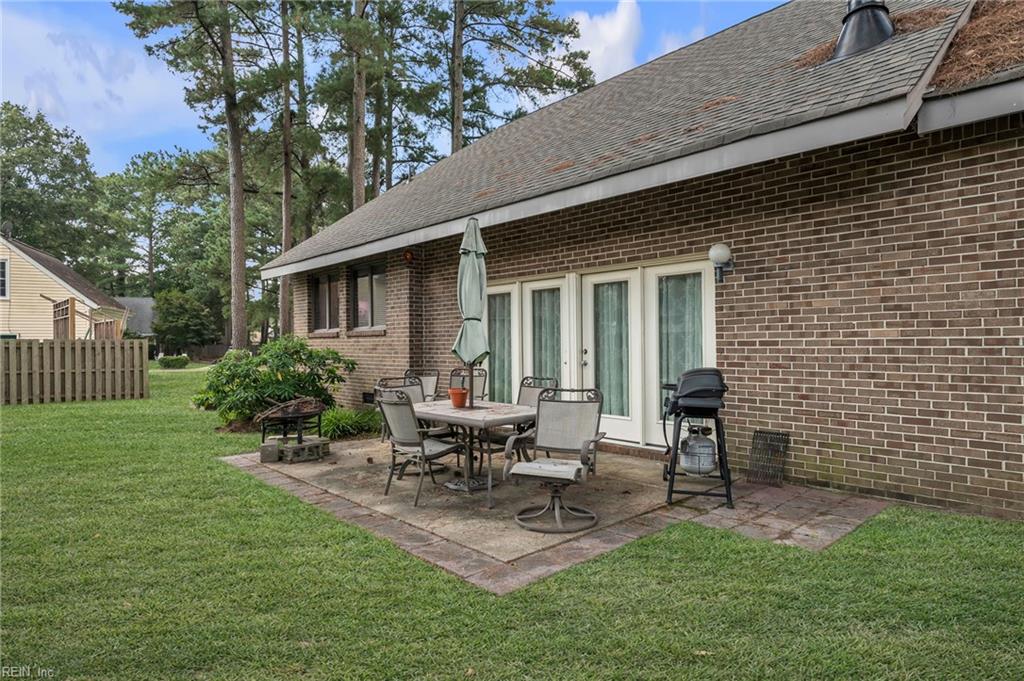 716 Montebello Cir Property Photo 32