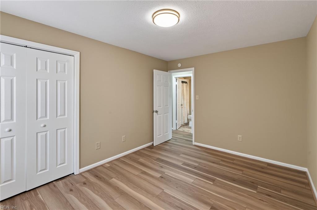 4008 Governors Sq Property Photo 17