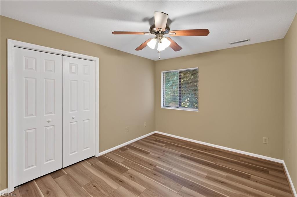4008 Governors Sq Property Photo 18