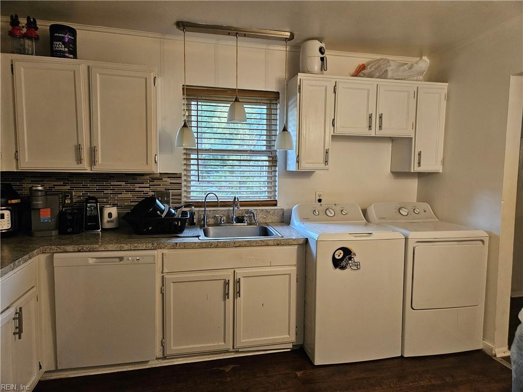 5769 W Hastings Arch Property Photo 2