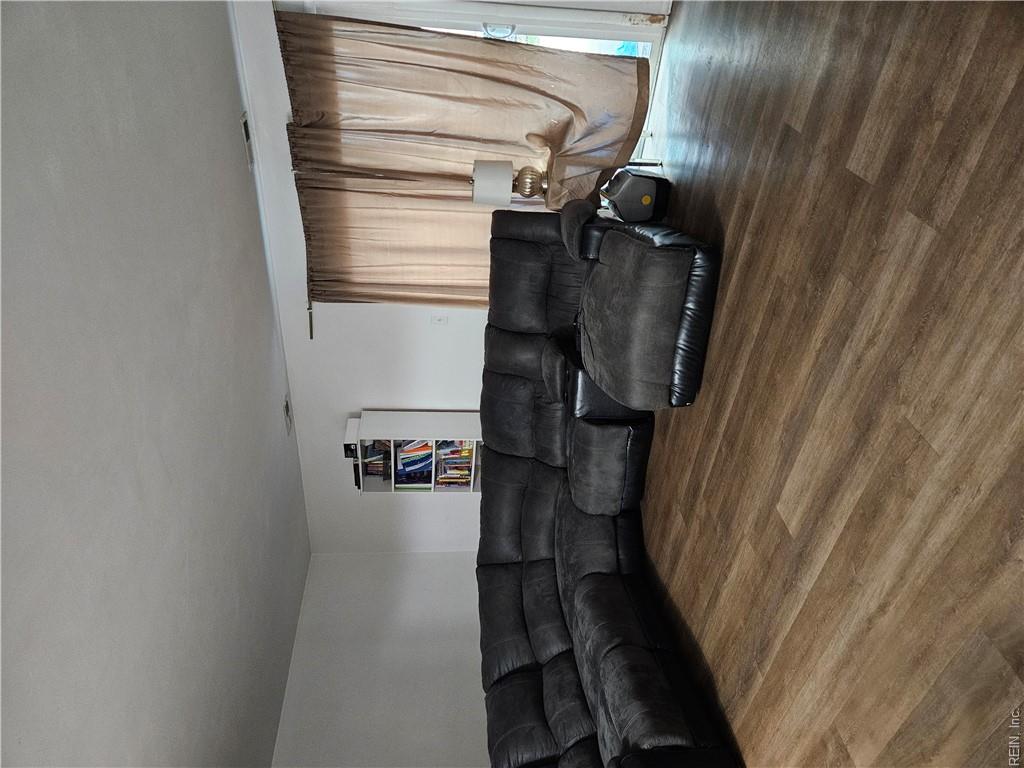5769 W Hastings Arch Property Photo 5
