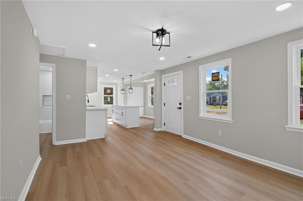 802 Paul St Property Photo 3