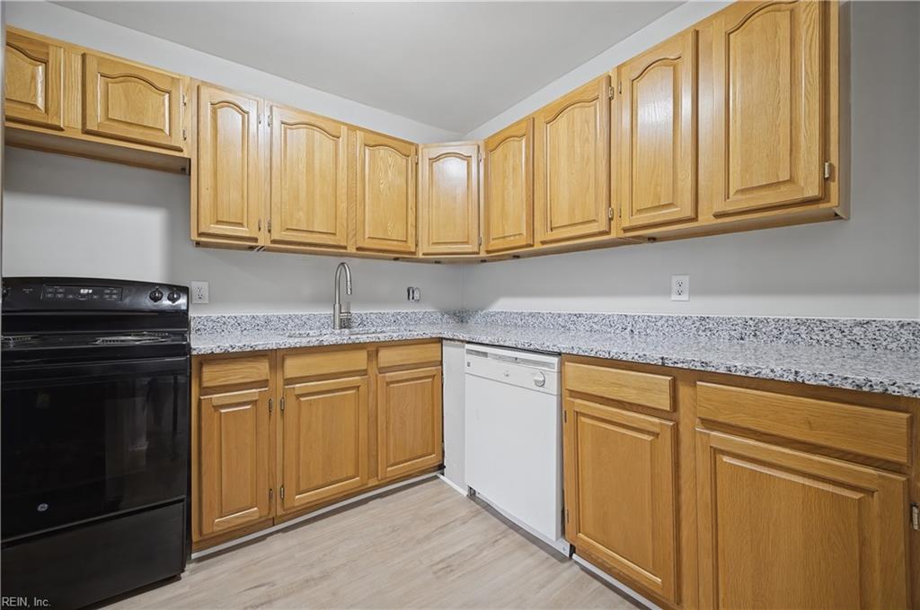 502 Regina Ct Property Photo 7