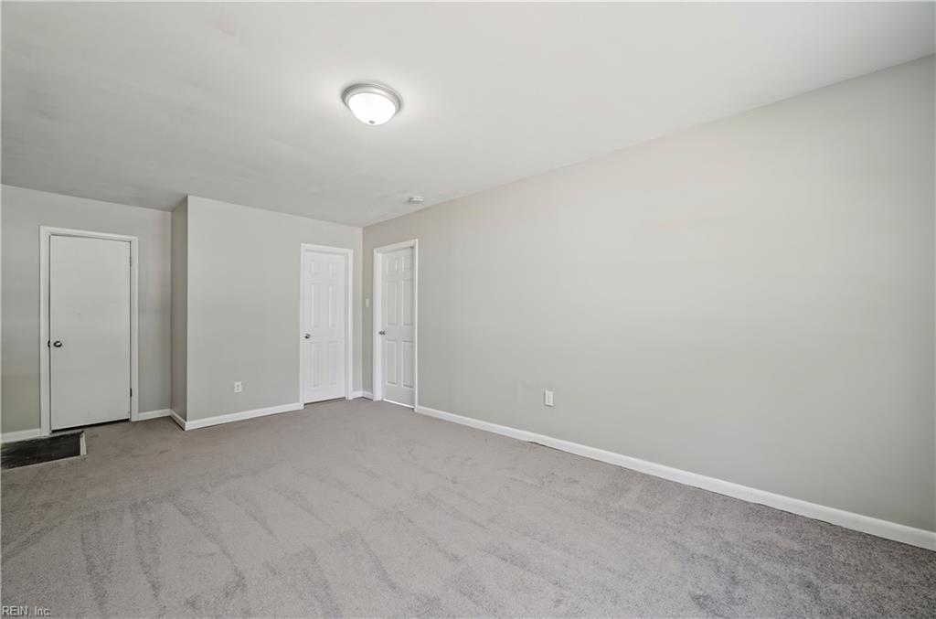 502 Regina Ct Property Photo 17