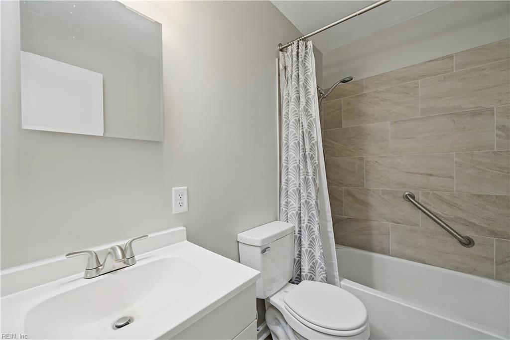 502 Regina Ct Property Photo 18