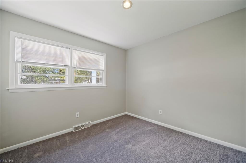 502 Regina Ct Property Photo 20
