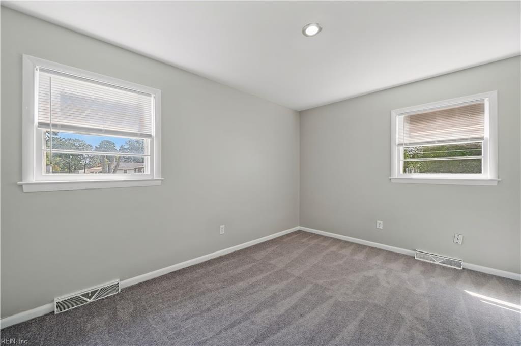 502 Regina Ct Property Photo 22