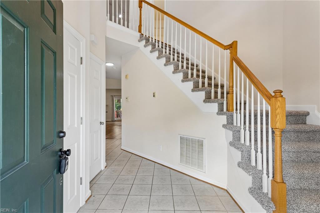 116 Brockton Ct Property Photo 5