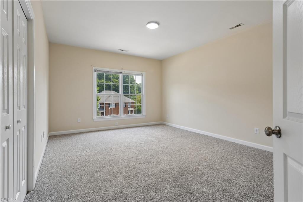 116 Brockton Ct Property Photo 34