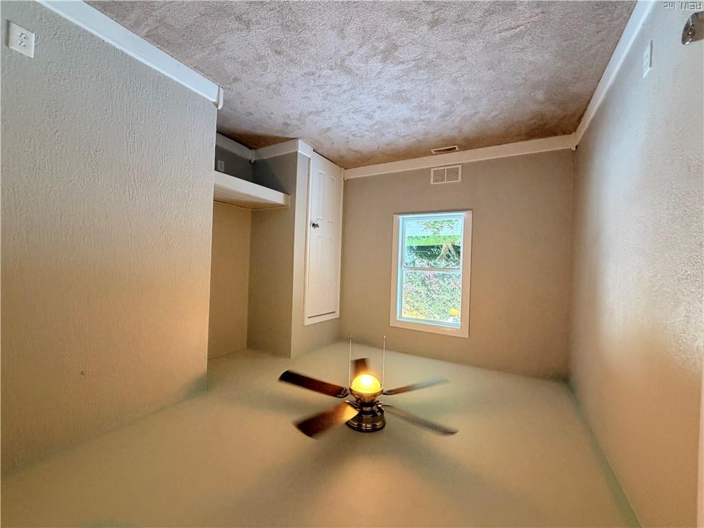 1012 Jewell Ave Property Photo 4