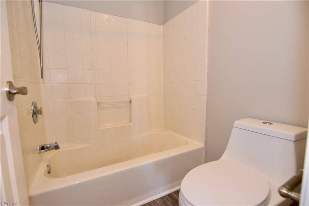 909 Gas Light Ln Property Photo 36