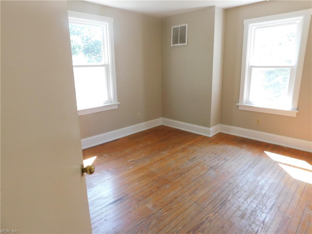 401 Forrest Ave Property Photo 22