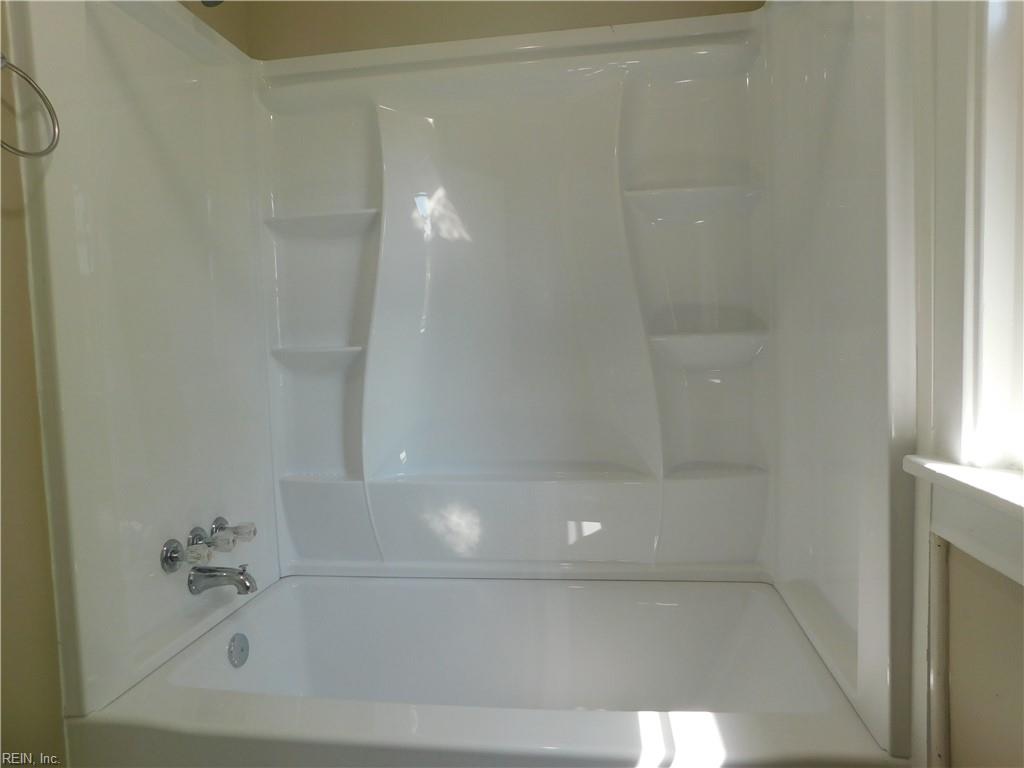 401 Forrest Ave Property Photo 29