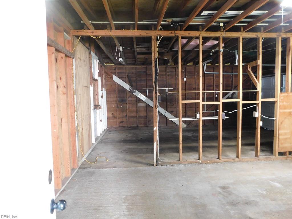 401 Forrest Ave Property Photo 32