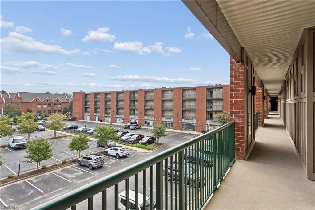 230 Nat Turner Blvd Property Photo 4