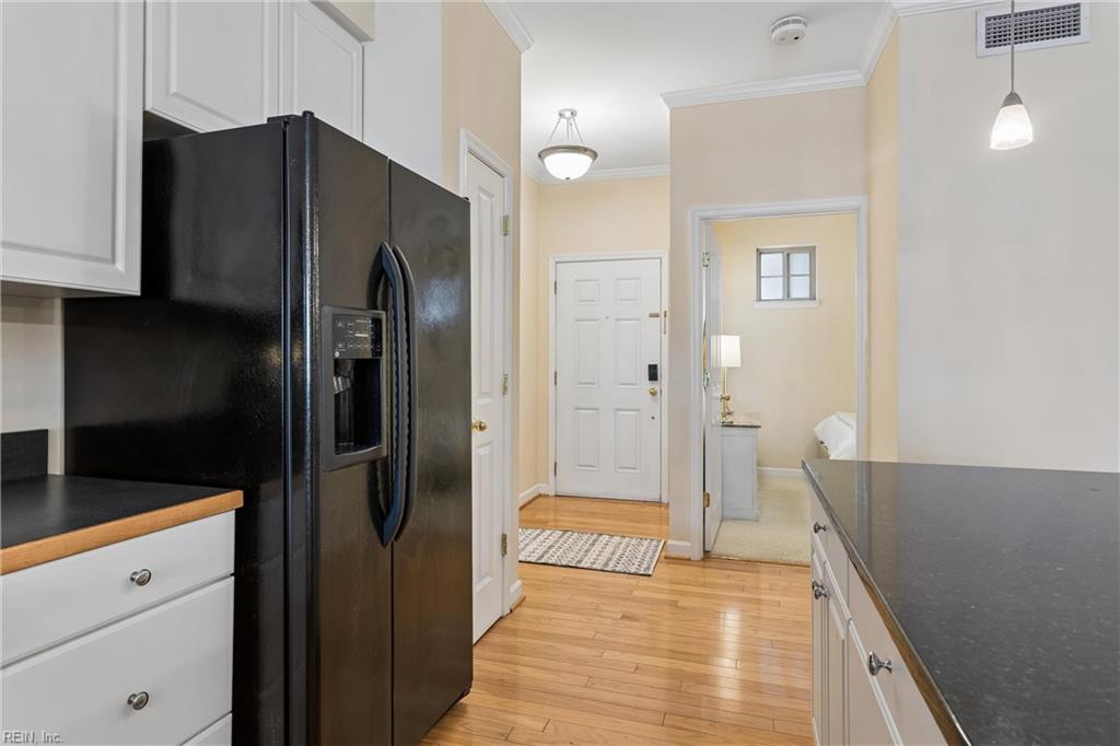 230 Nat Turner Blvd Property Photo 20