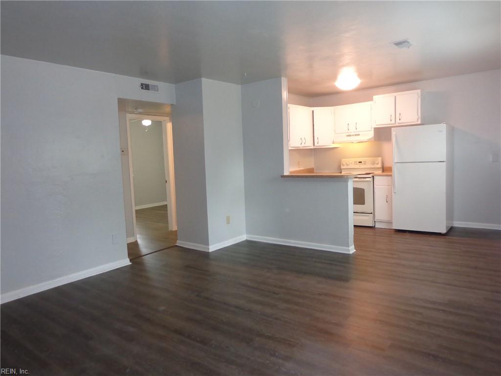 1428 Picadilly St Property Photo 2