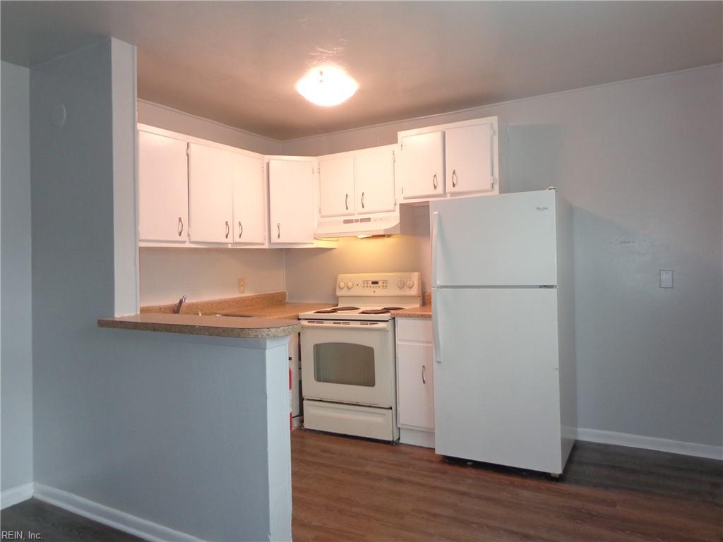 1428 Picadilly St Property Photo 5