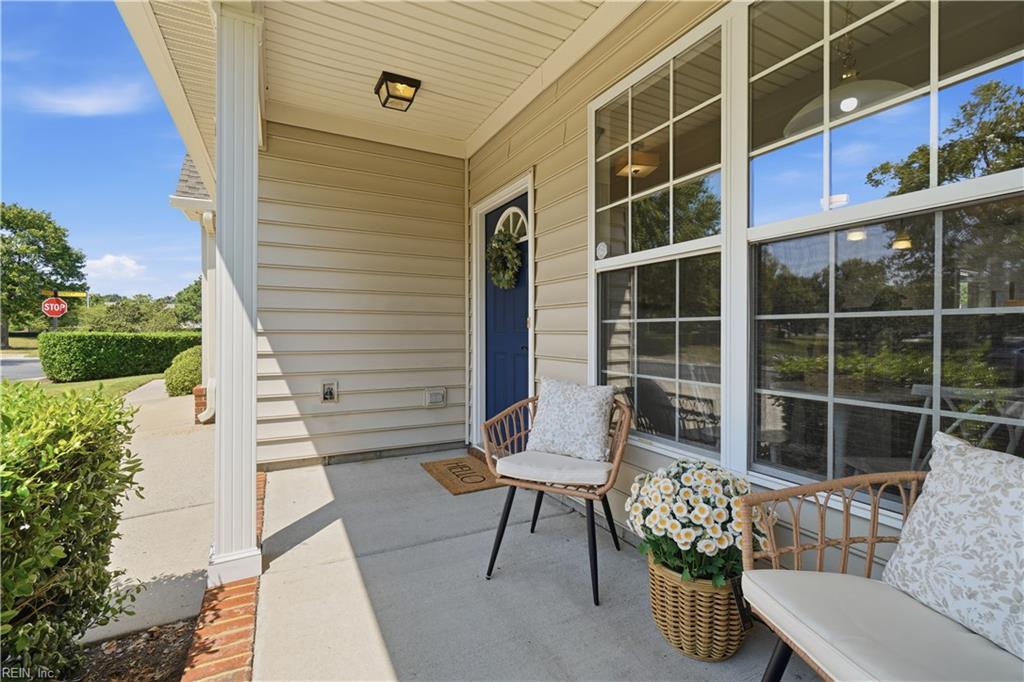 802 Devereaux Dr Property Photo 2