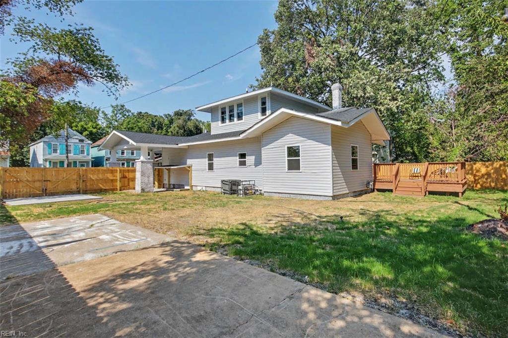 1028 24th St Property Photo 39