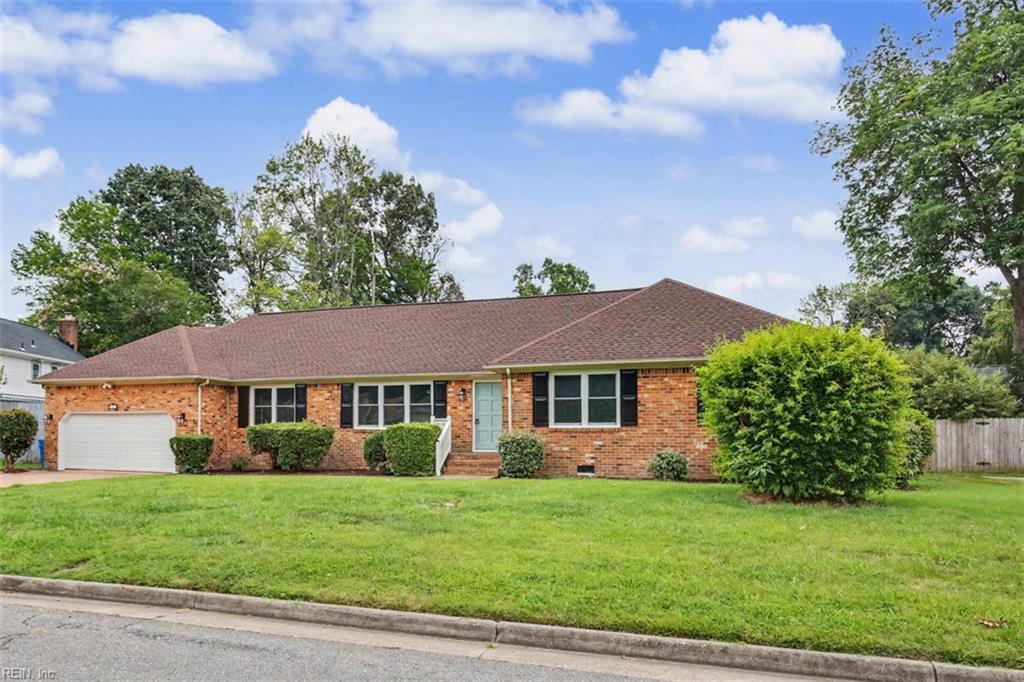 904 Stockbridge Dr Property Photo 3