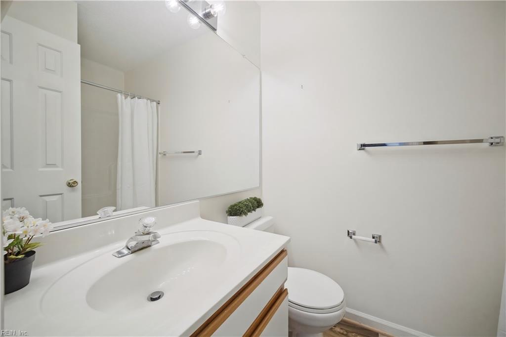 952 Gas Light Ln Property Photo 27