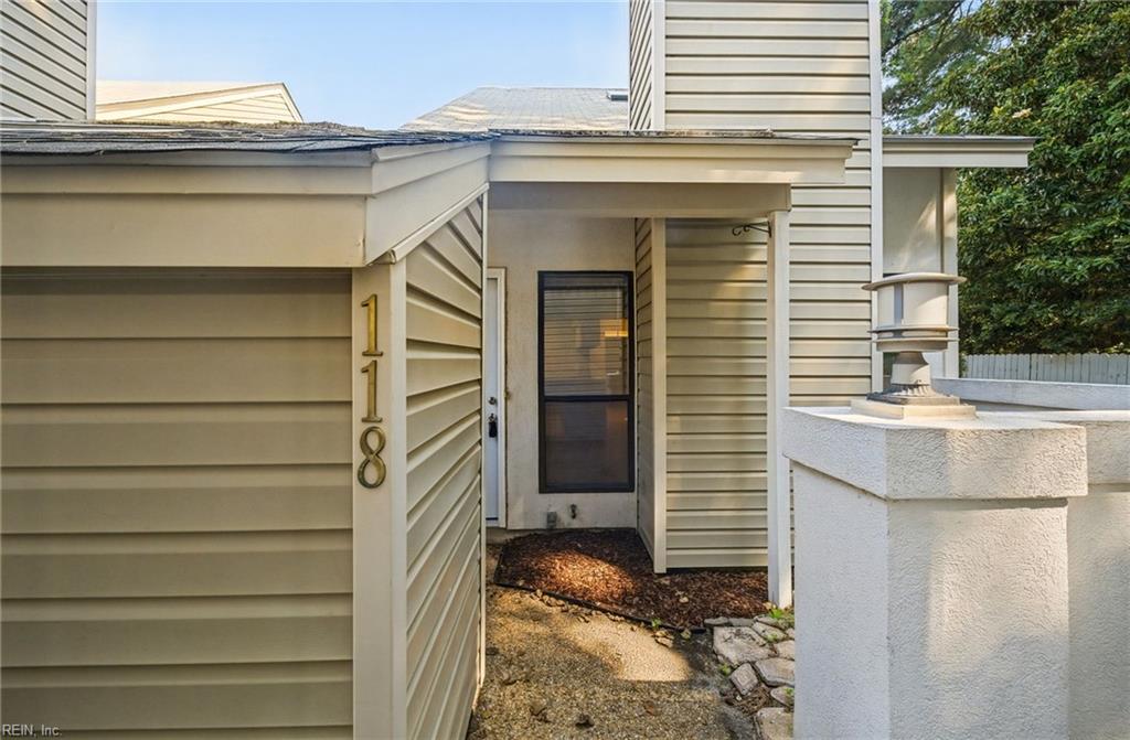 8576 Chesapeake Blvd Property Photo 2