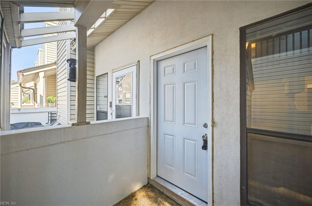 8576 Chesapeake Blvd Property Photo 6