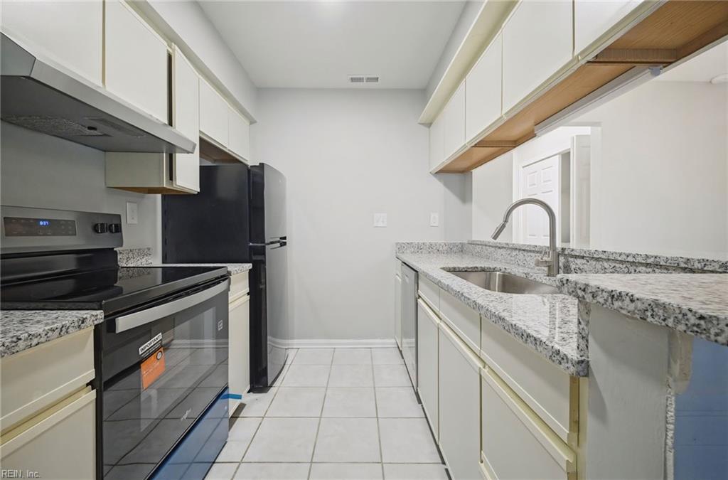 8576 Chesapeake Blvd Property Photo 13