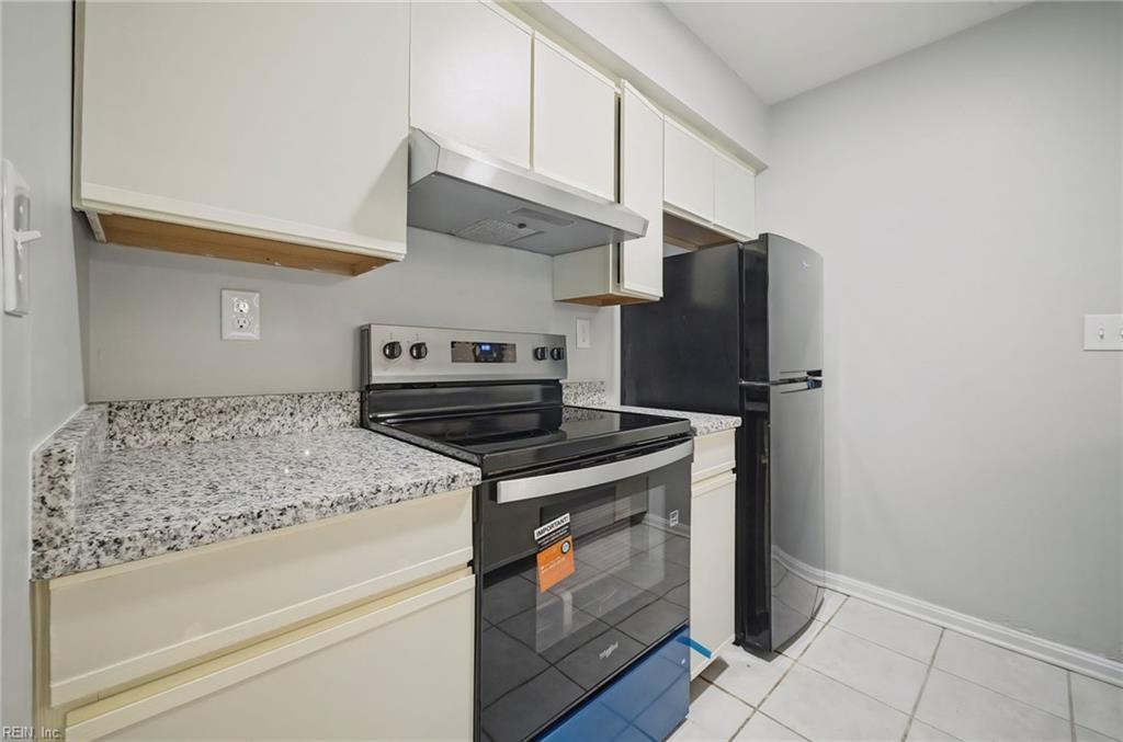 8576 Chesapeake Blvd Property Photo 14