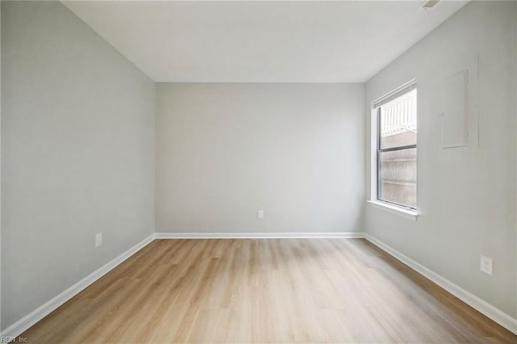 8576 Chesapeake Blvd Property Photo 19