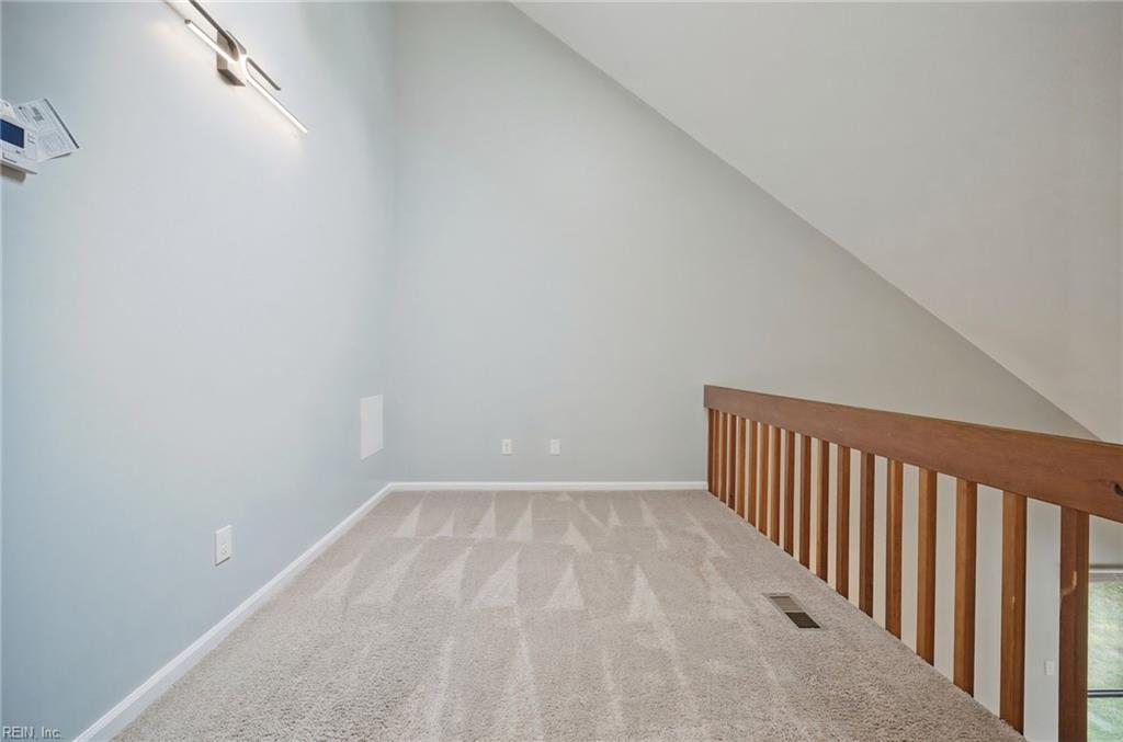 8576 Chesapeake Blvd Property Photo 25