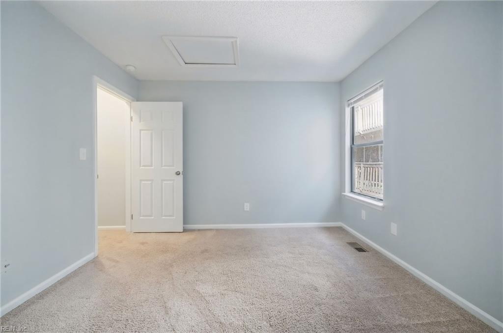 8576 Chesapeake Blvd Property Photo 26