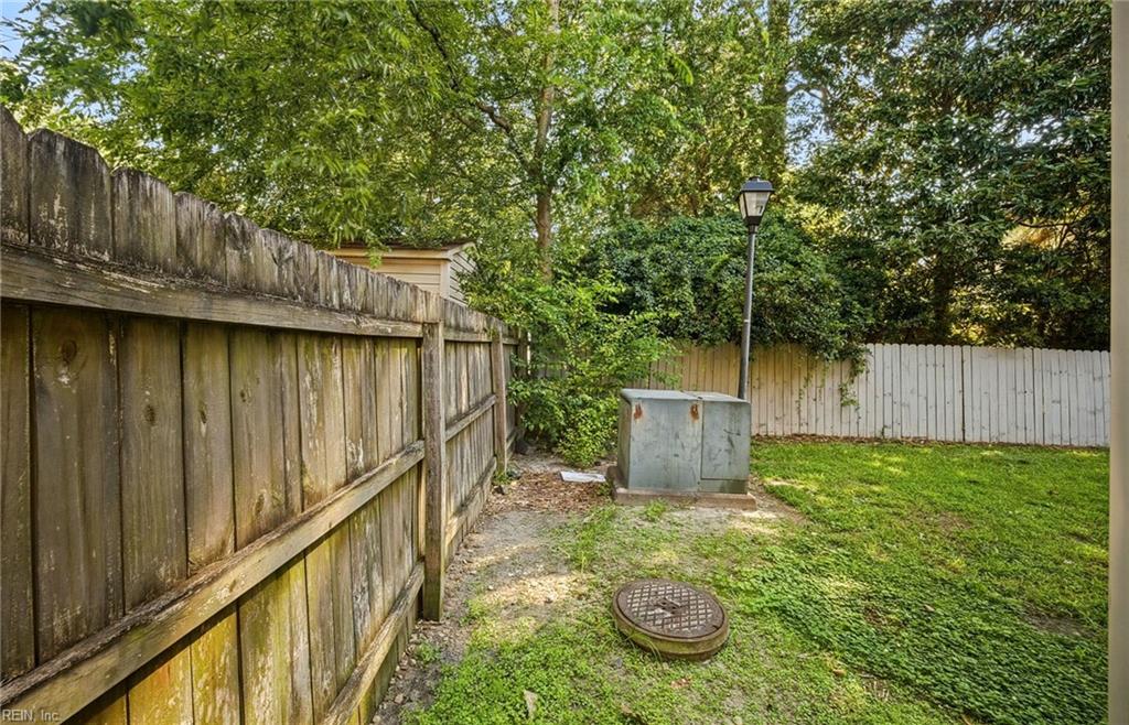 8576 Chesapeake Blvd Property Photo 32