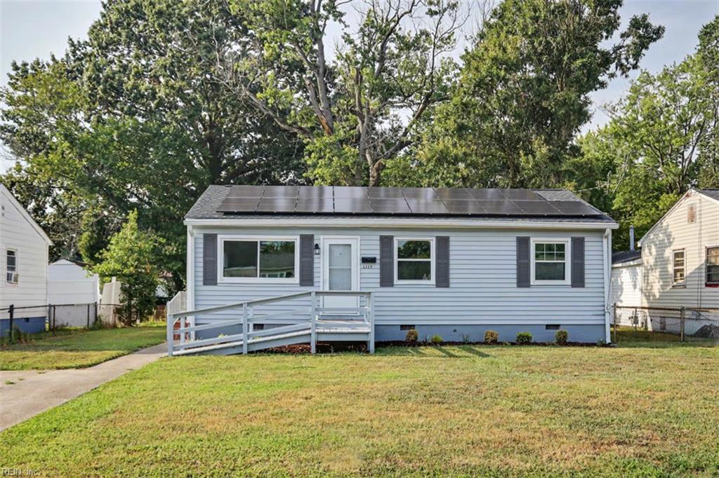1115 77th St Property Photo 2